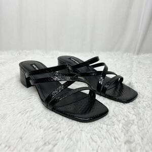NINE WEST / Remy black faux leather croc embossed strappy block heel sandal /7.5
